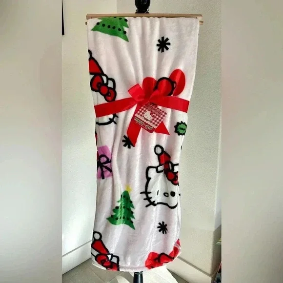 HELLO KITTY PINK PRESENTS THROW Christmas Winter 2024 - Picture 4 of 6